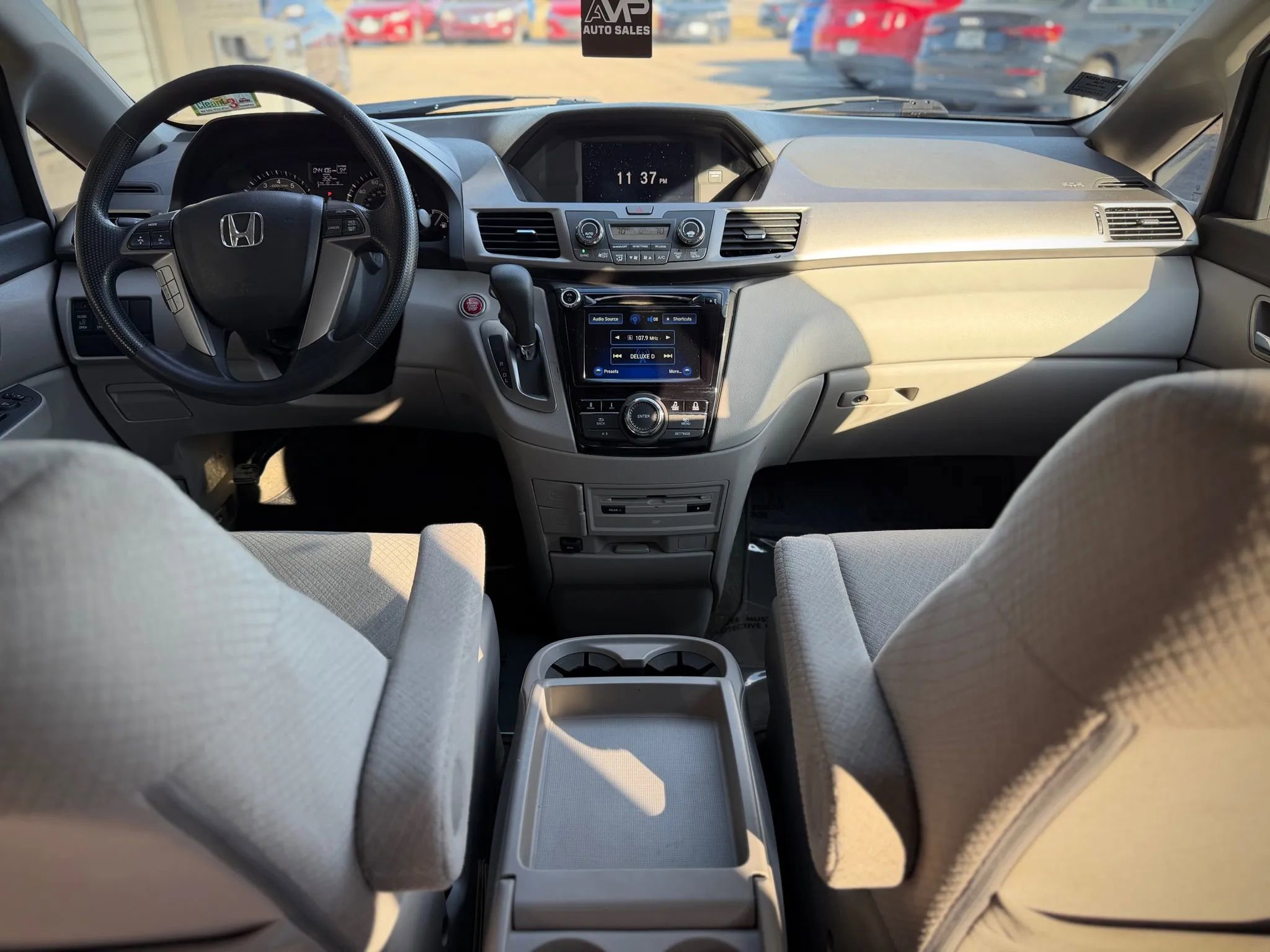 Used 2016 Honda Odyssey SE image 8