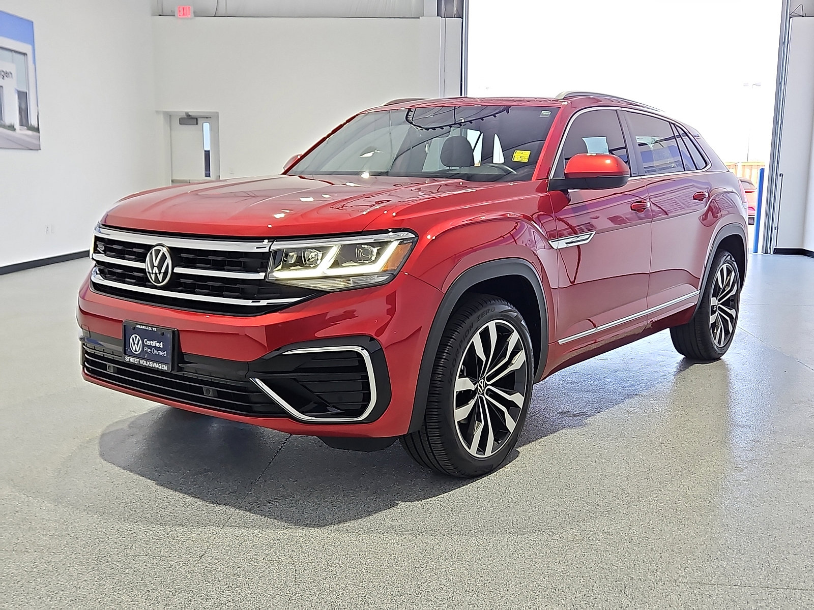 Certified 2022 Volkswagen Atlas Cross Sport SEL R-Line w/ Cross Sport MDO Package AWD/4WD image 2