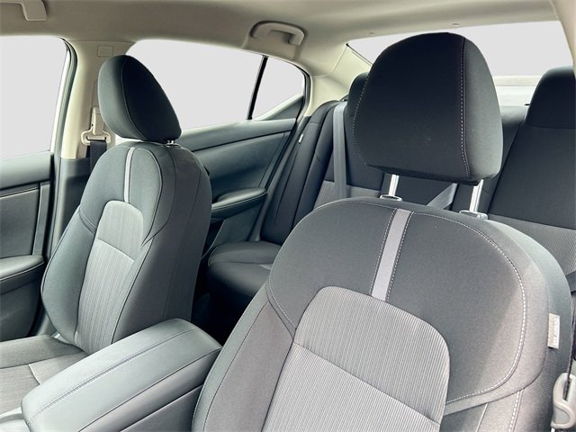 New 2025 Nissan Sentra SV w/ Trunk Package image 4