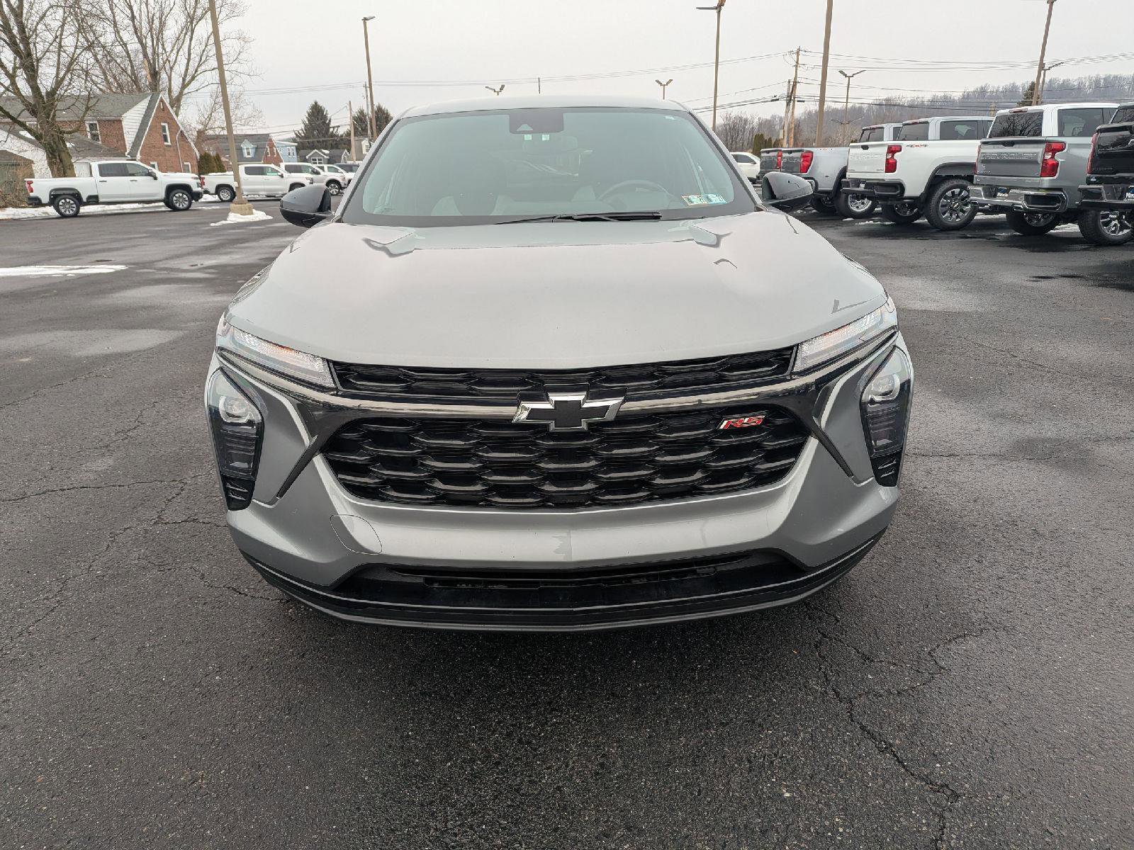 Certified 2024 Chevrolet Trax RS w/ Driver Confidence Package image 2