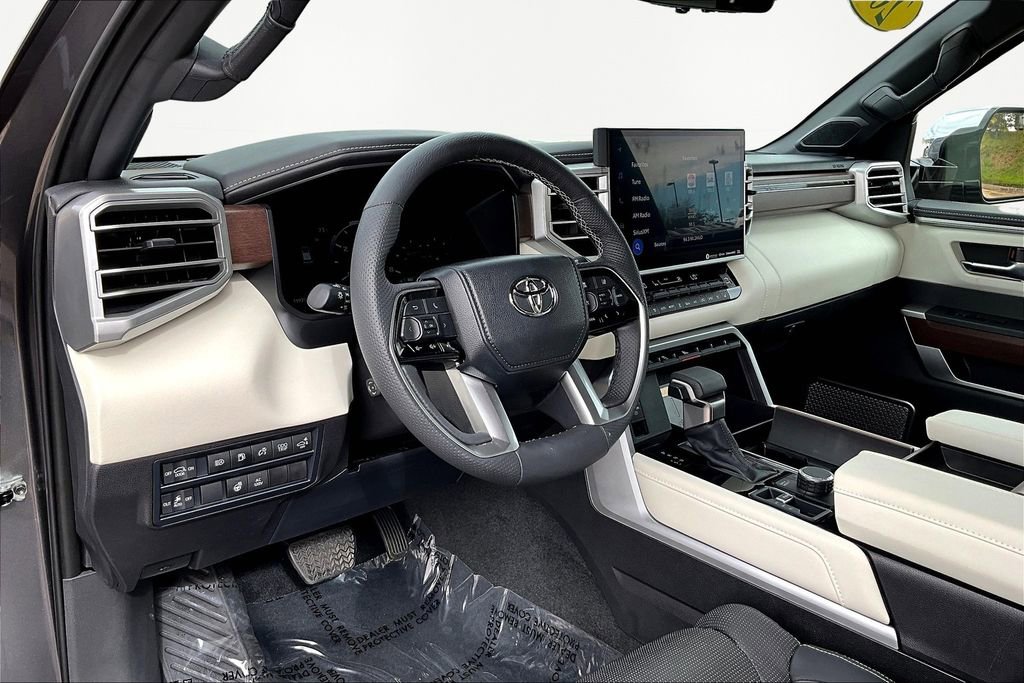 Used 2024 Toyota Sequoia Capstone image 8