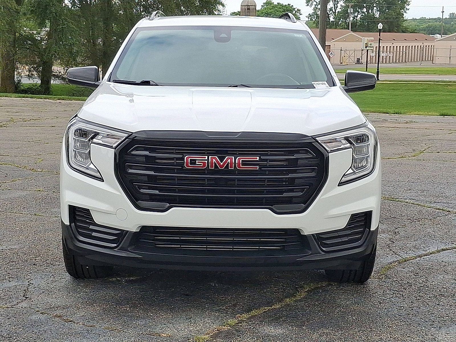 Used 2023 GMC Terrain SLE w/ Driver Convenience Package AWD/4WD image 29