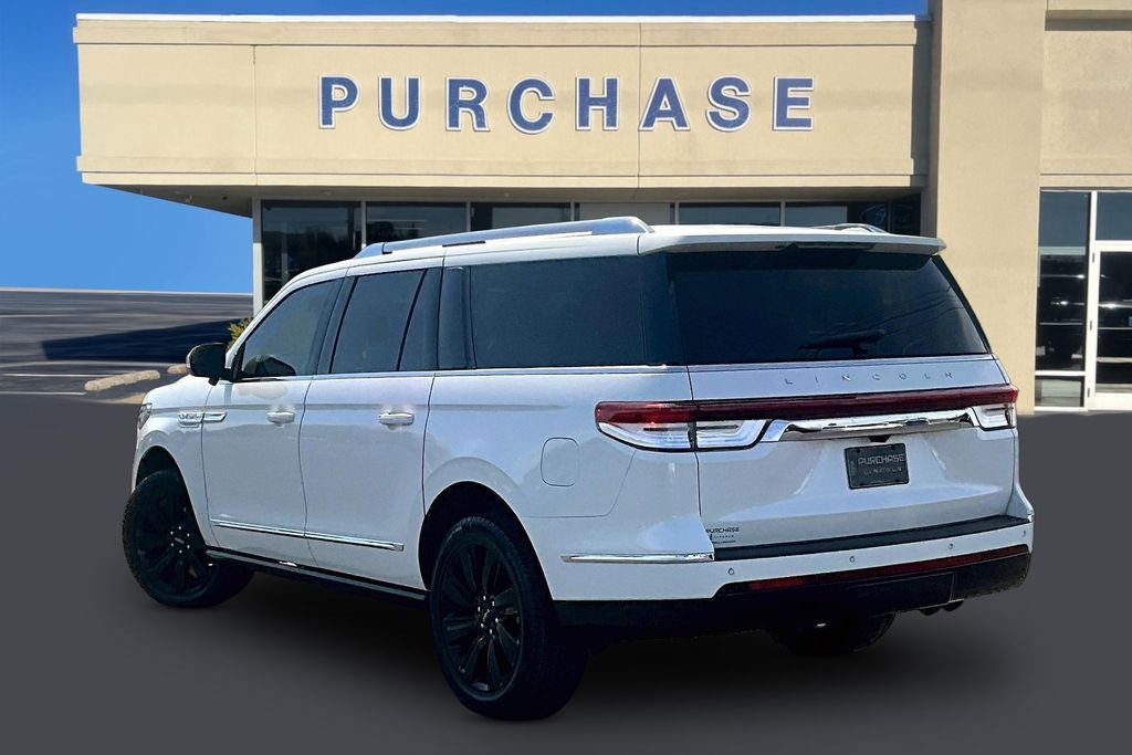 Used 2024 Lincoln Navigator L Reserve AWD/4WD image 4