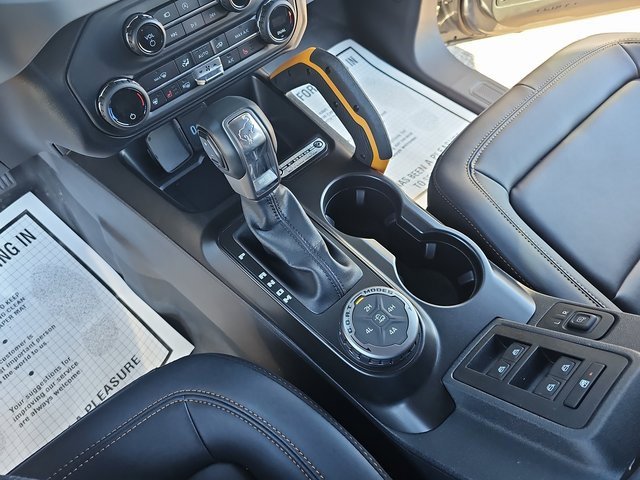 Used 2023 Ford Bronco Badlands image 27