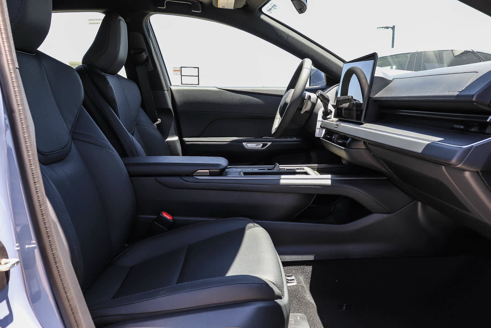 New 2026 Lexus ES 350e FWD image 17