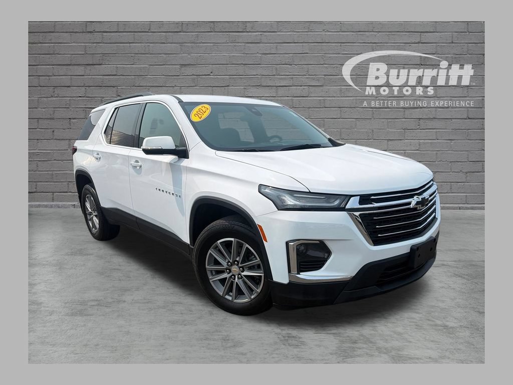 Used 2023 Chevrolet Traverse LT