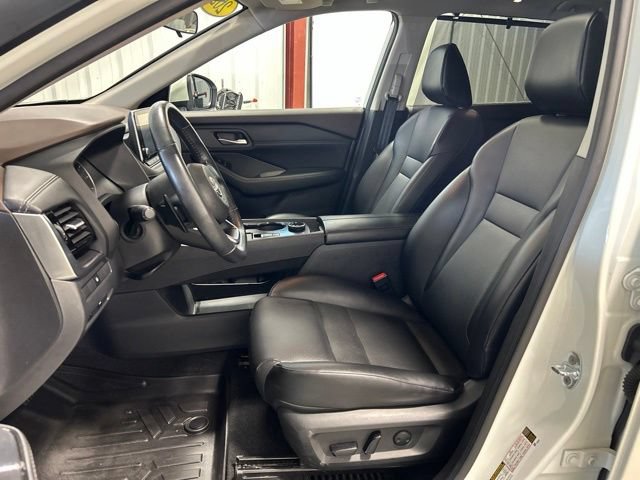 Used 2022 Nissan Rogue SV w/ SV Premium Package AWD/4WD image 13