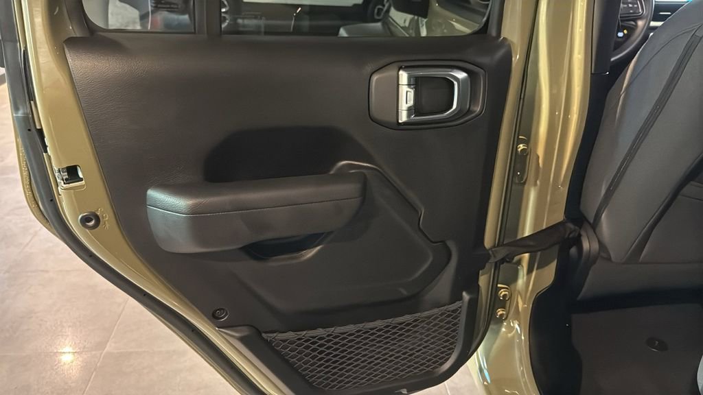 Used 2025 Jeep Wrangler Sport image 15