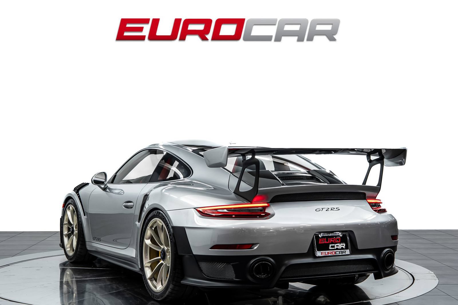 Used 2019 Porsche 911 GT2 RS RWD image 3