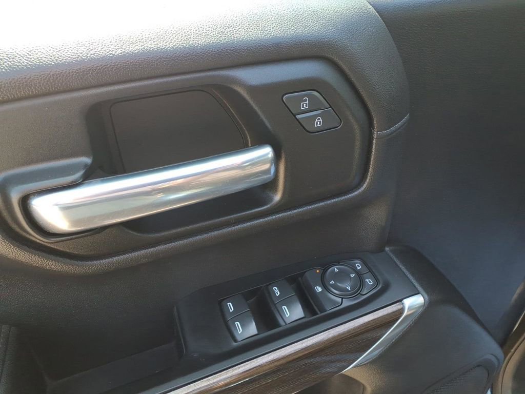 Used 2022 Chevrolet Silverado 1500 LT image 14