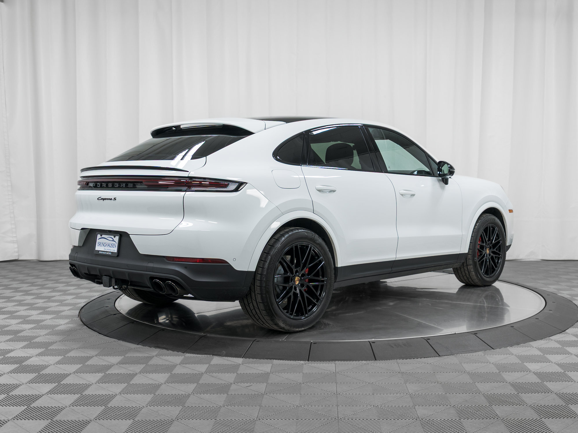 Used 2025 Porsche Cayenne S AWD/4WD image 7