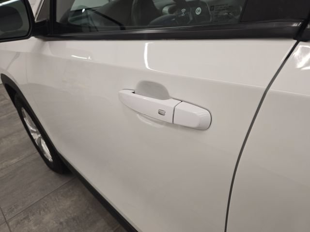 Used 2022 GMC Terrain SLE FWD image 18