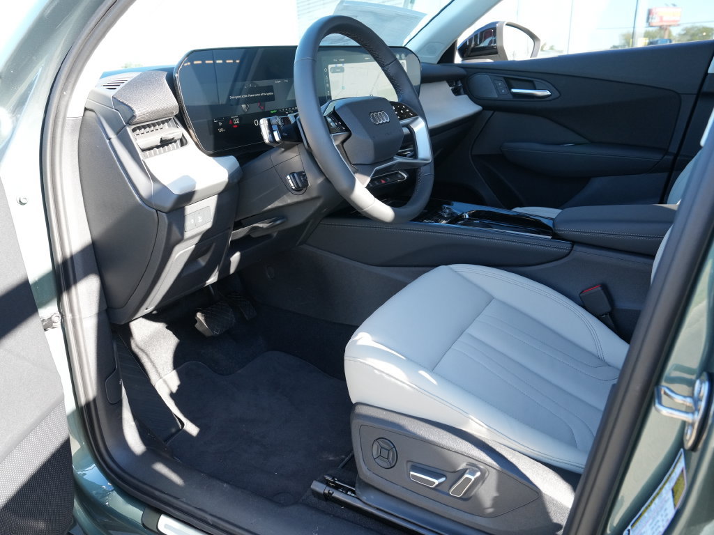 New 2026 Audi Q3 quattro 2.0T AWD/4WD image 13