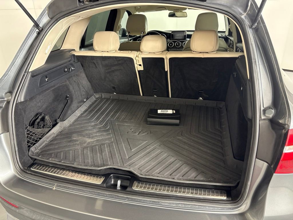 Used 2018 Mercedes-Benz GLC 300 4MATIC image 24