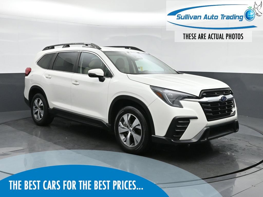Used 2023 Subaru Ascent Premium w/ Convenience Package image 1