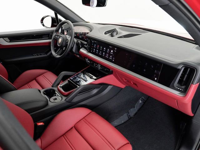 Certified 2025 Porsche Cayenne S AWD/4WD image 24