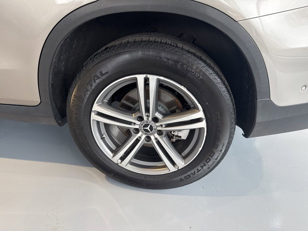 Used 2020 Mercedes-Benz GLC 300 4MATIC image 12