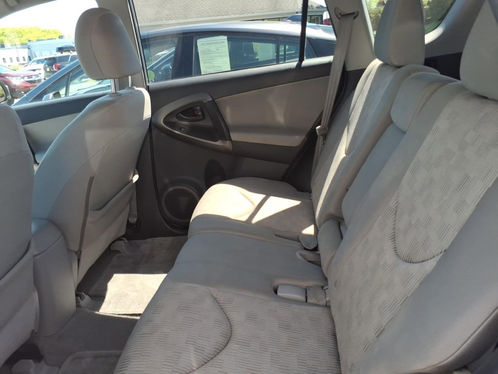 Used 2012 Toyota RAV4 4WD w/ Value Pkg image 8