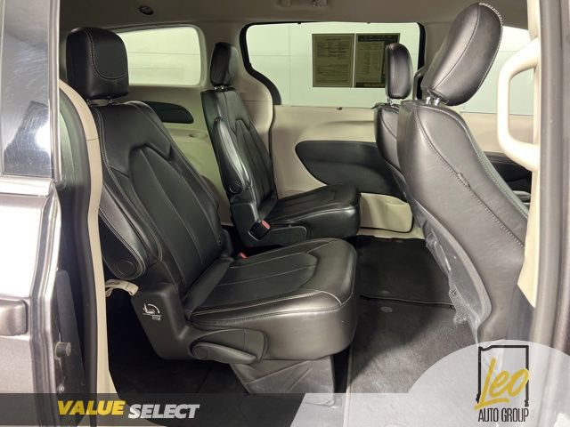 Used 2021 Chrysler Voyager Lxi image 14