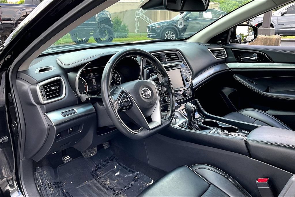 Used 2023 Nissan Maxima SL FWD image 18