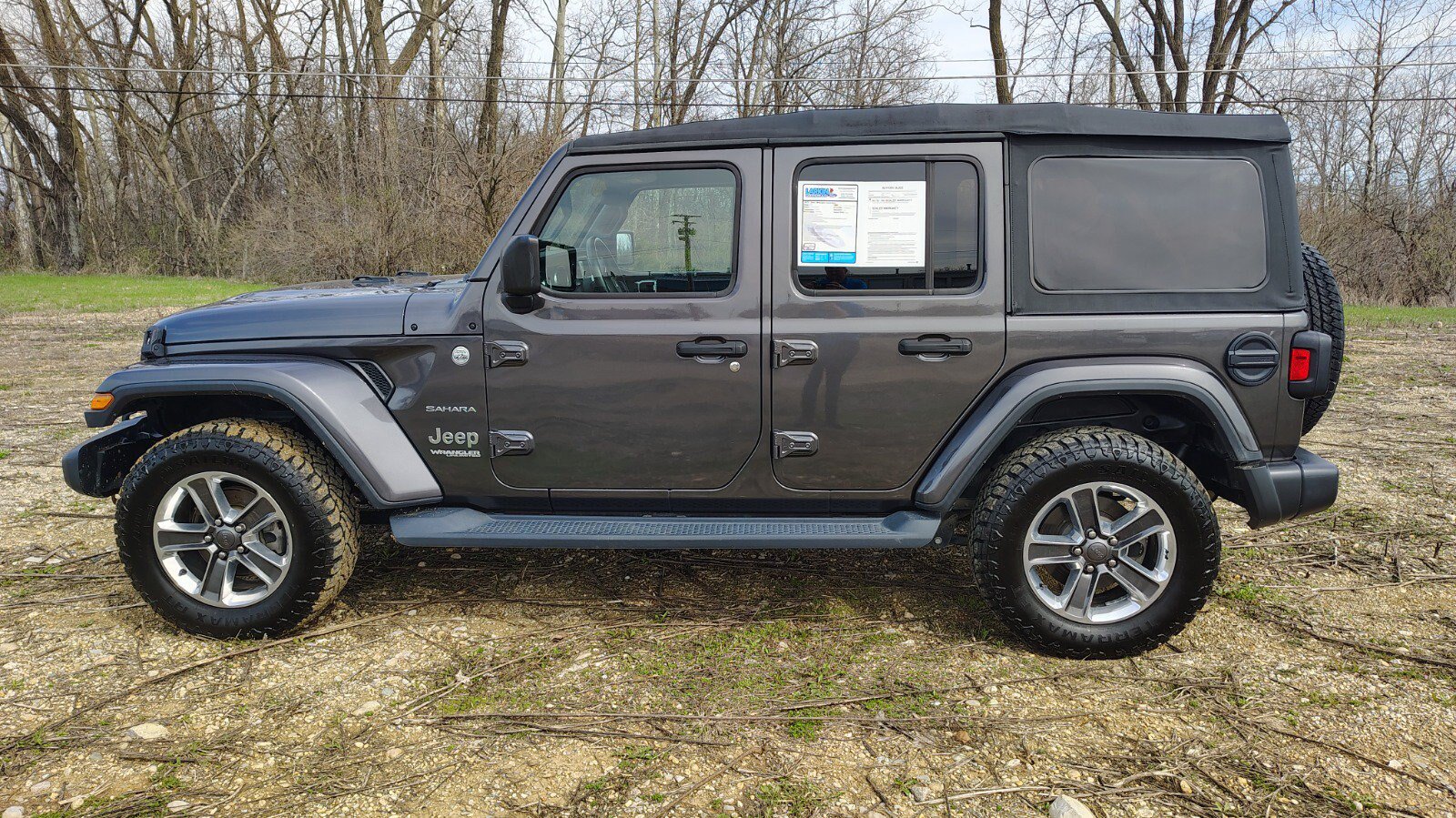 Used 2018 Jeep Wrangler Unlimited Sahara AWD/4WD image 8