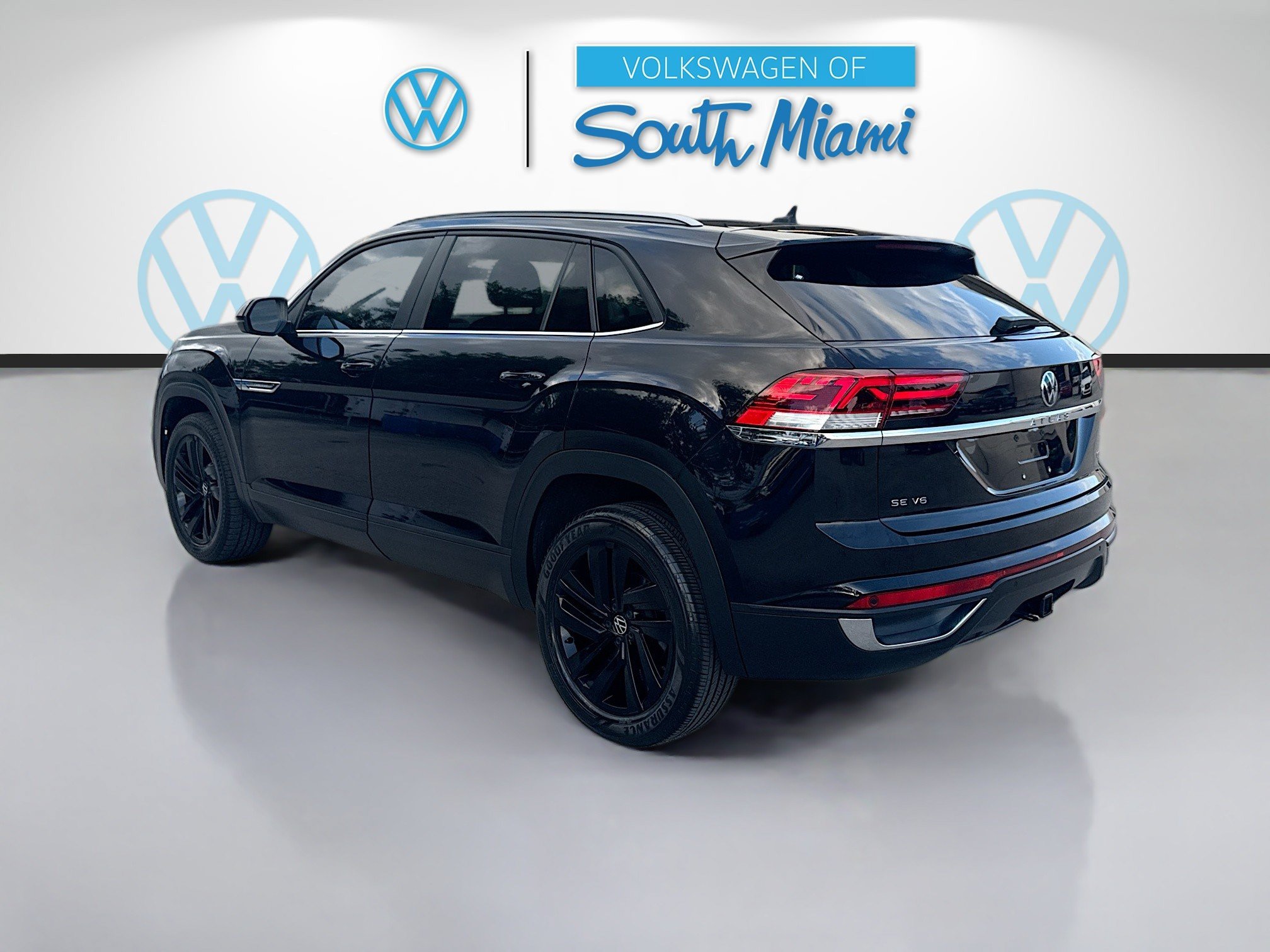 Used 2022 Volkswagen Atlas Cross Sport SE w/ Panoramic Sunroof Package AWD/4WD image 5