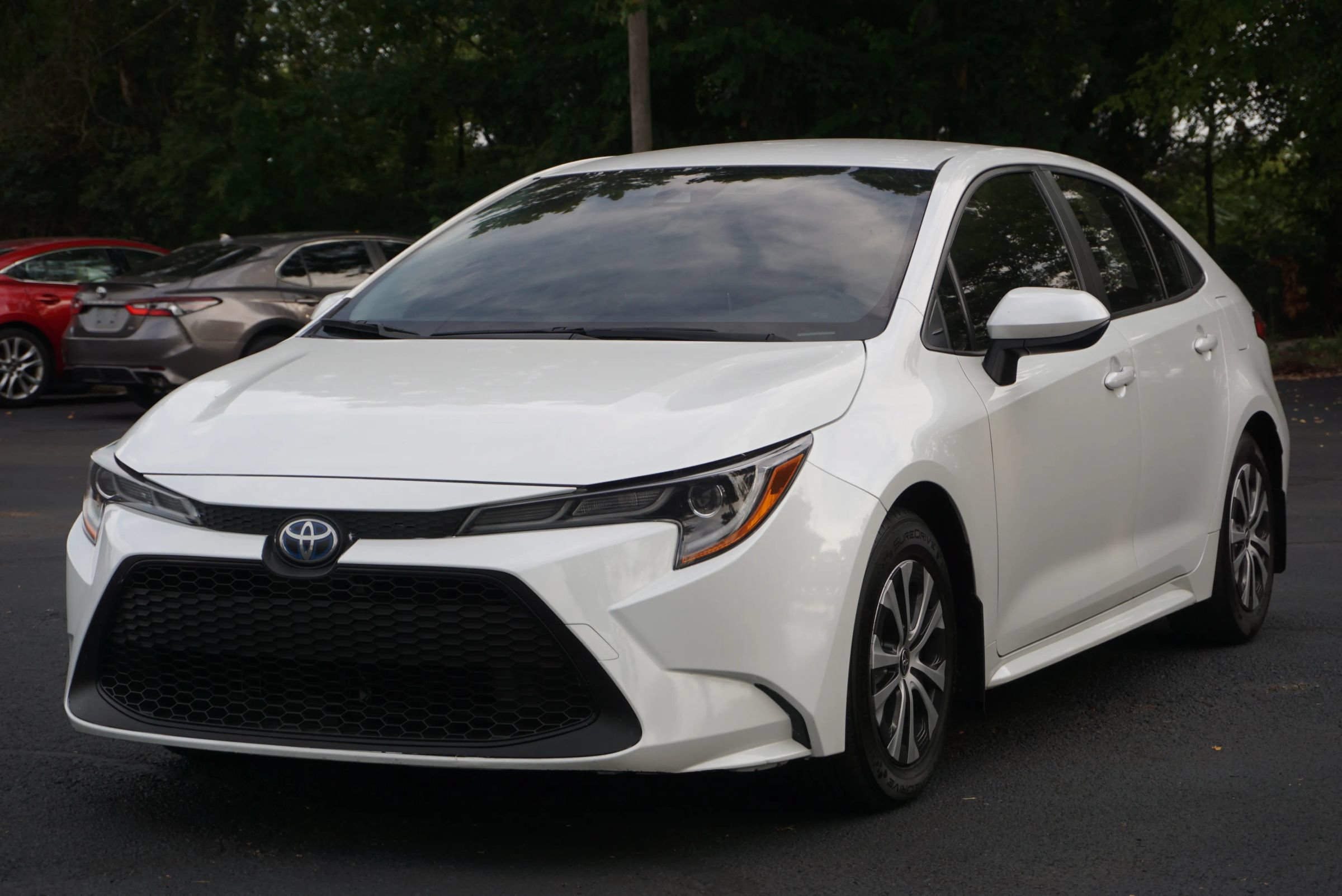 Used 2022 Toyota Corolla LE w/ Premium Interior Package FWD image 1