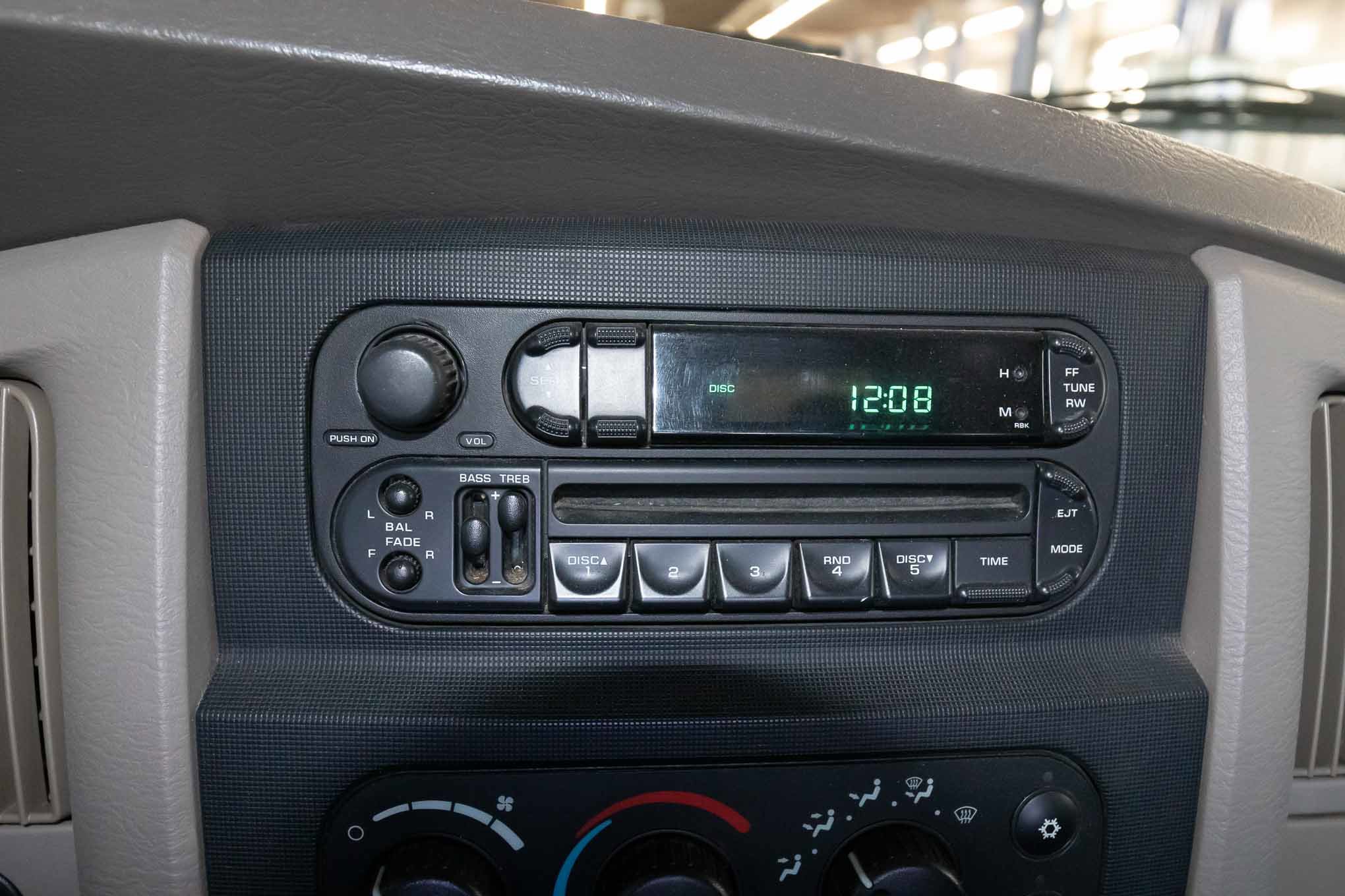 Used 2004 Dodge Ram 2500 Truck SLT w/ Trailer Tow Group AWD/4WD image 23