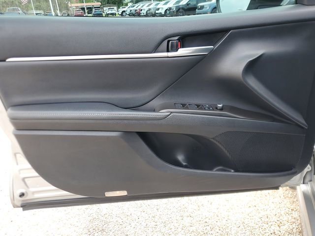 Used 2021 Toyota Camry XSE FWD image 15