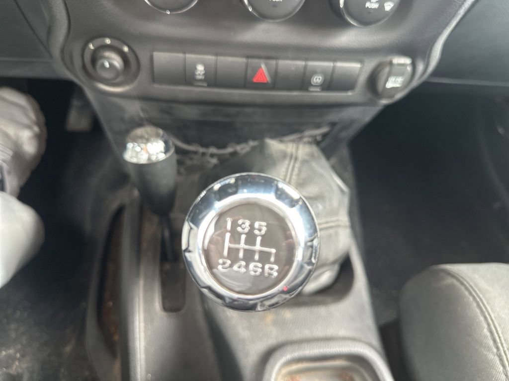 Used 2012 Jeep Wrangler Sahara AWD/4WD image 20