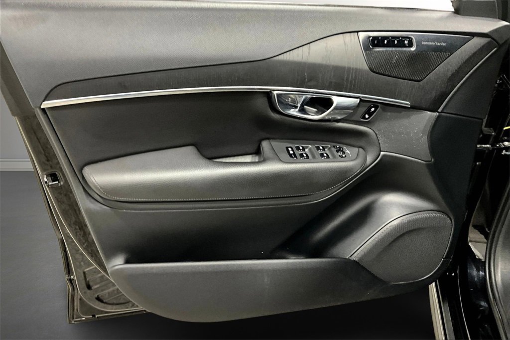 Used 2020 Volvo XC90 T6 Momentum image 20