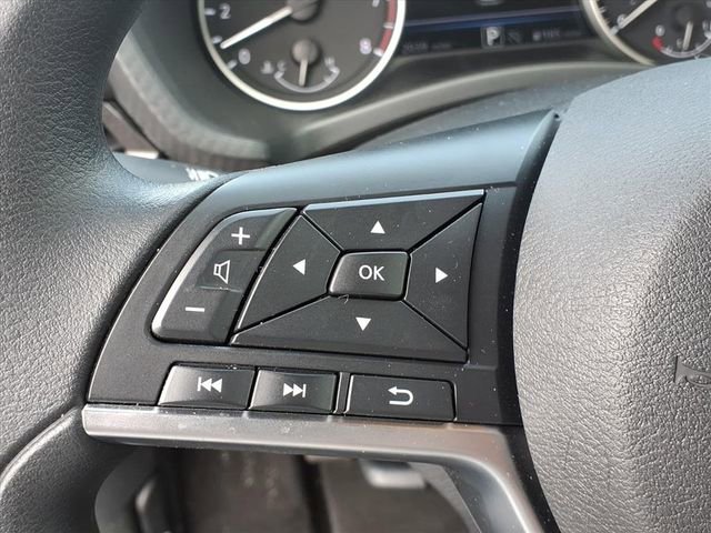 Certified 2025 Nissan Sentra SV image 21