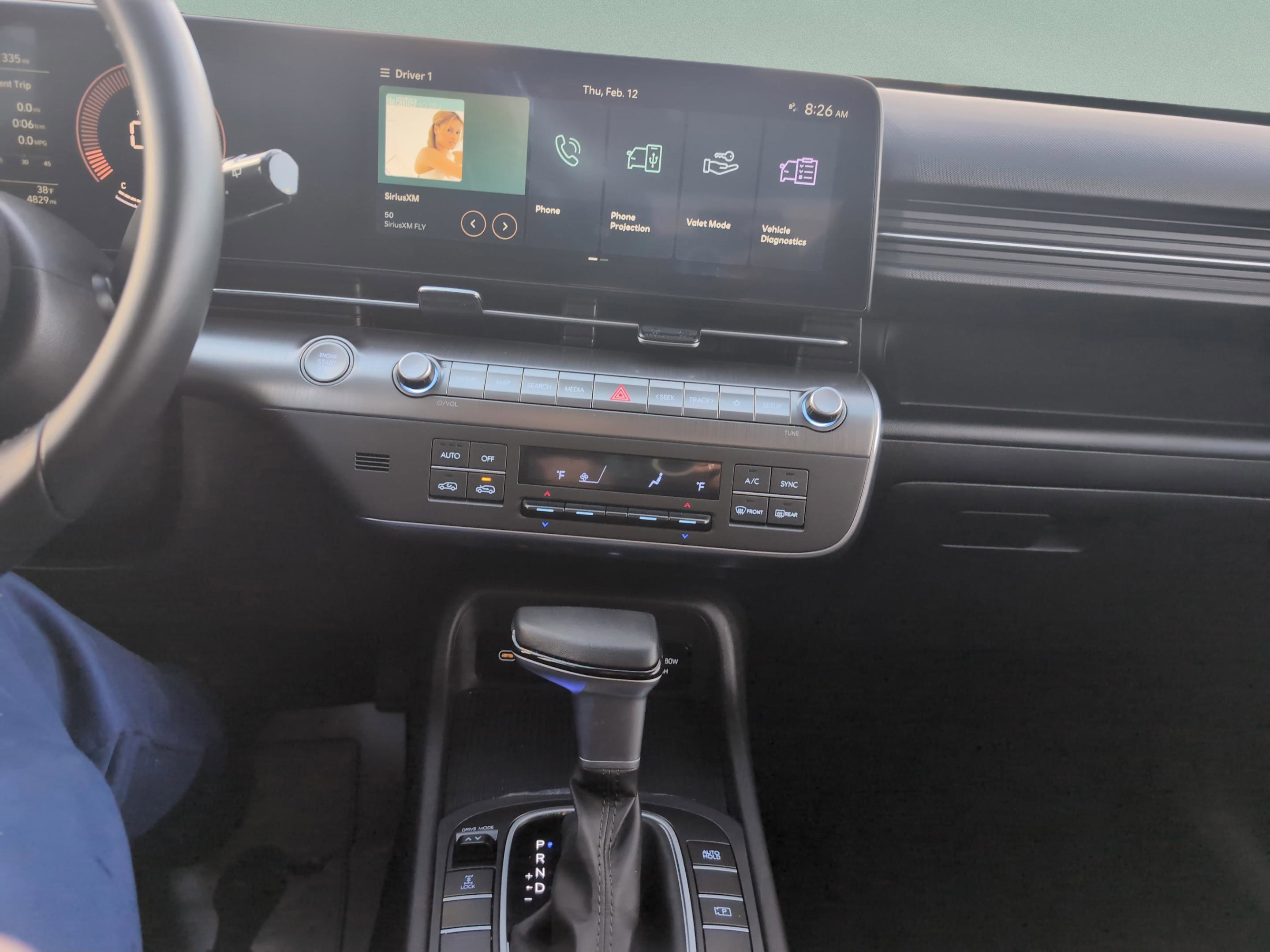 Used 2025 Hyundai Kona SEL image 30