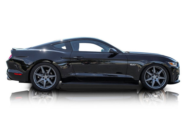 Used 2017 Ford Mustang GT image 2