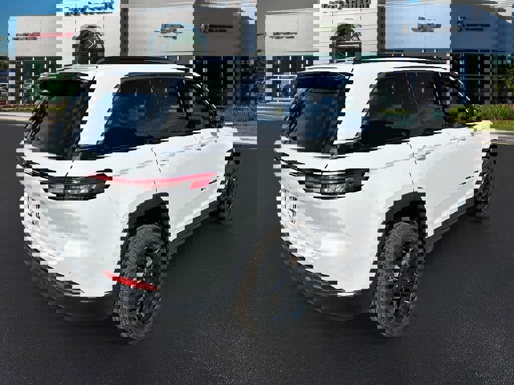 New 2026 Jeep Grand Cherokee Limited w/ Limited Altitude Package image 7