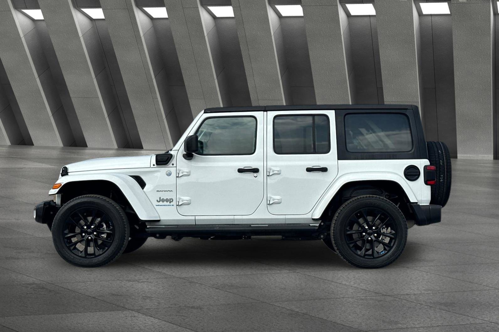 Used 2023 Jeep Wrangler Sahara image 7