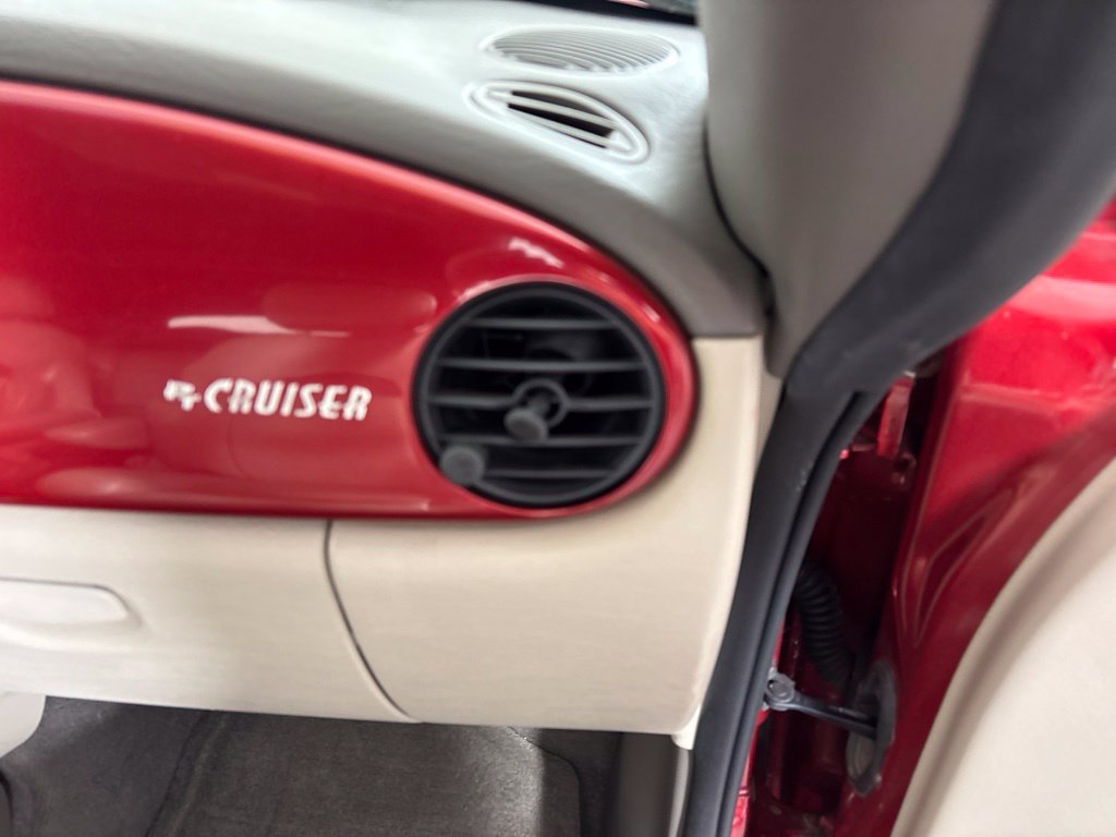 Used 2005 Chrysler PT Cruiser GT FWD image 20