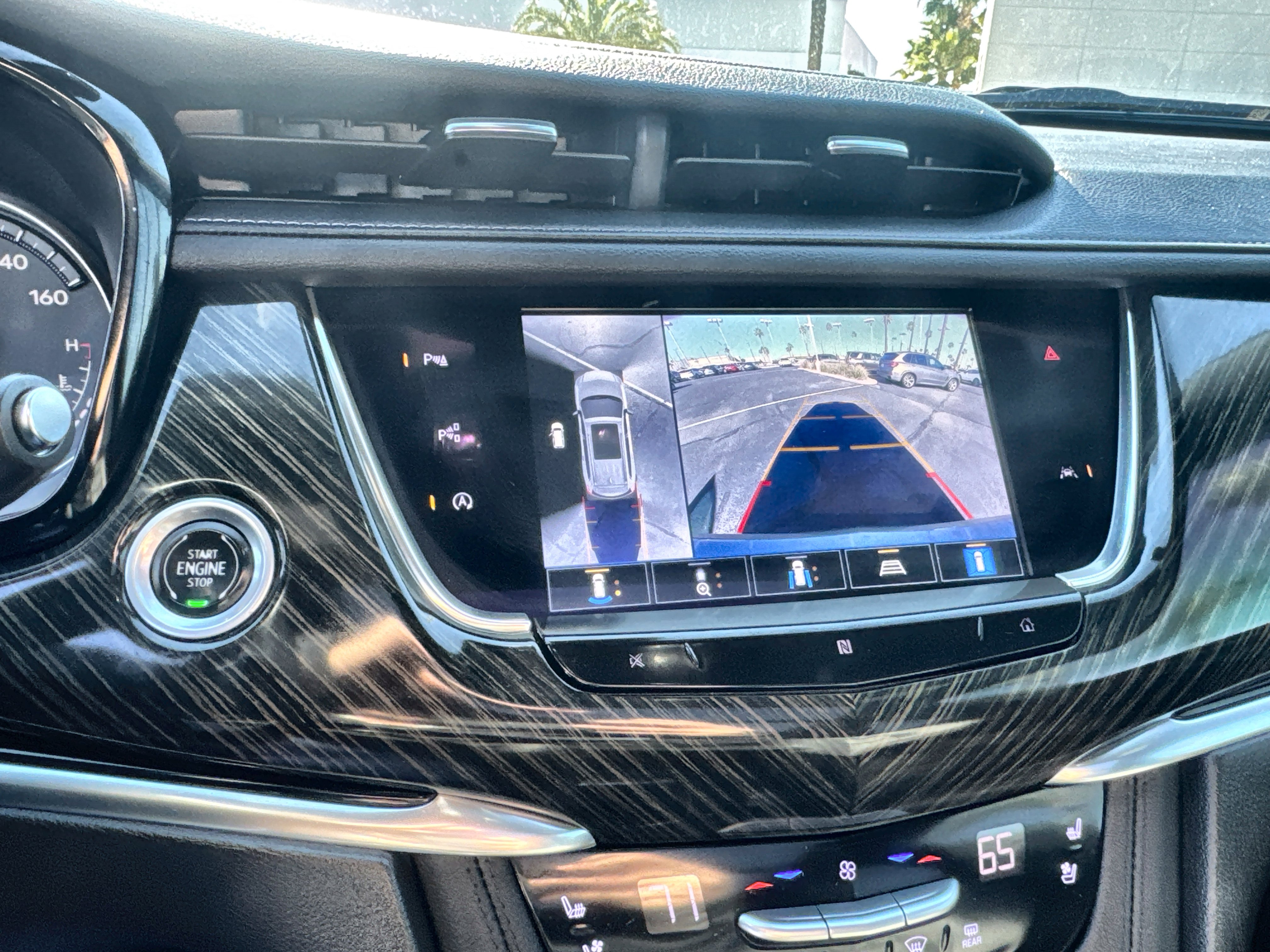 Used 2021 Cadillac XT6 Premium Luxury image 15