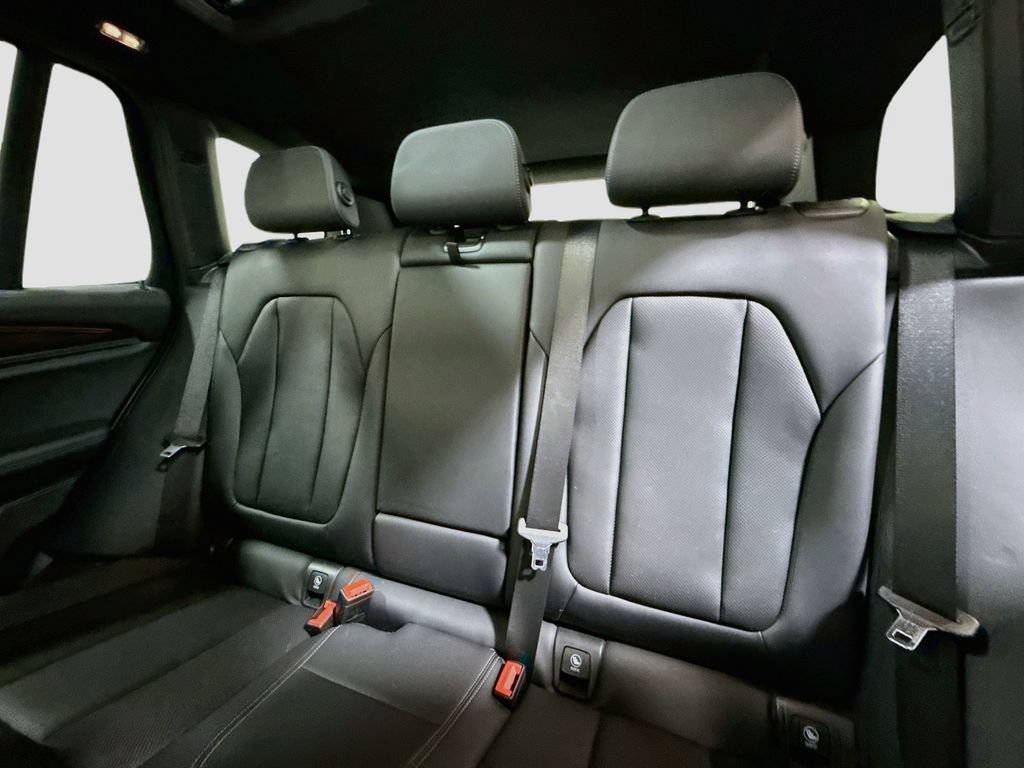 Used 2024 BMW X3 sDrive30i w/ Convenience Package RWD image 13