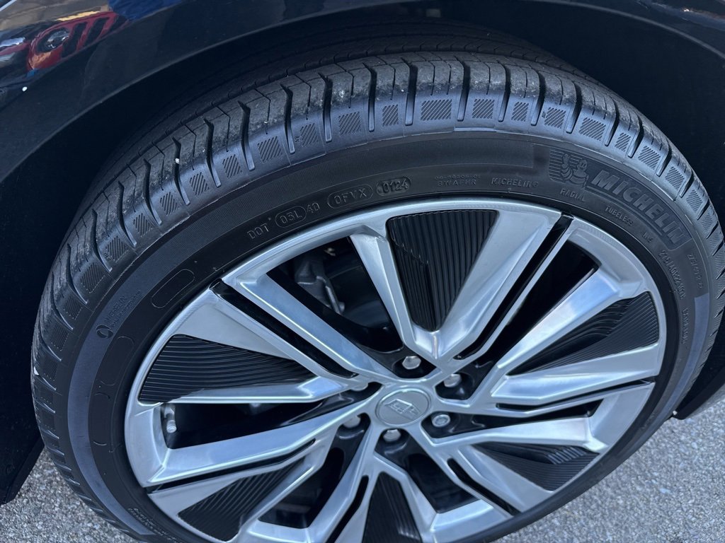 Used 2024 Cadillac Lyriq Luxury w/ LPO, Floor Liner Package image 14