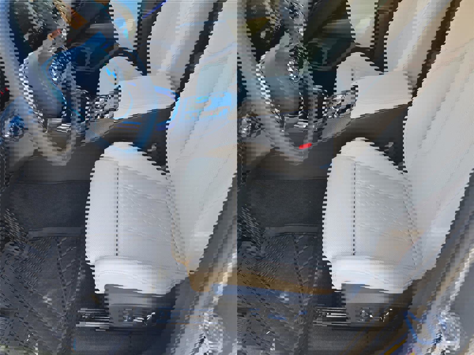 Used 2025 BMW X3 xDrive30i w/ Convenience Package image 24