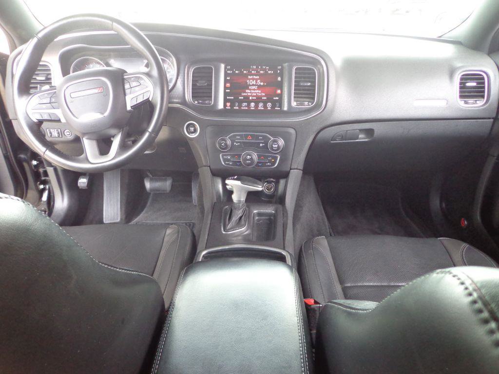 Used 2015 Dodge Charger SXT w/ AWD Plus Group image 21