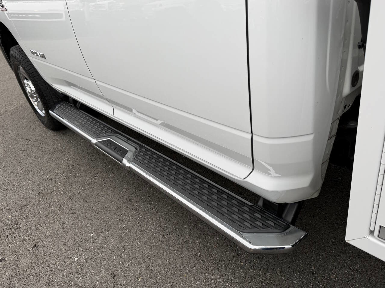 Used 2022 RAM 2500 Tradesman w/ Chrome Appearance Group image 19