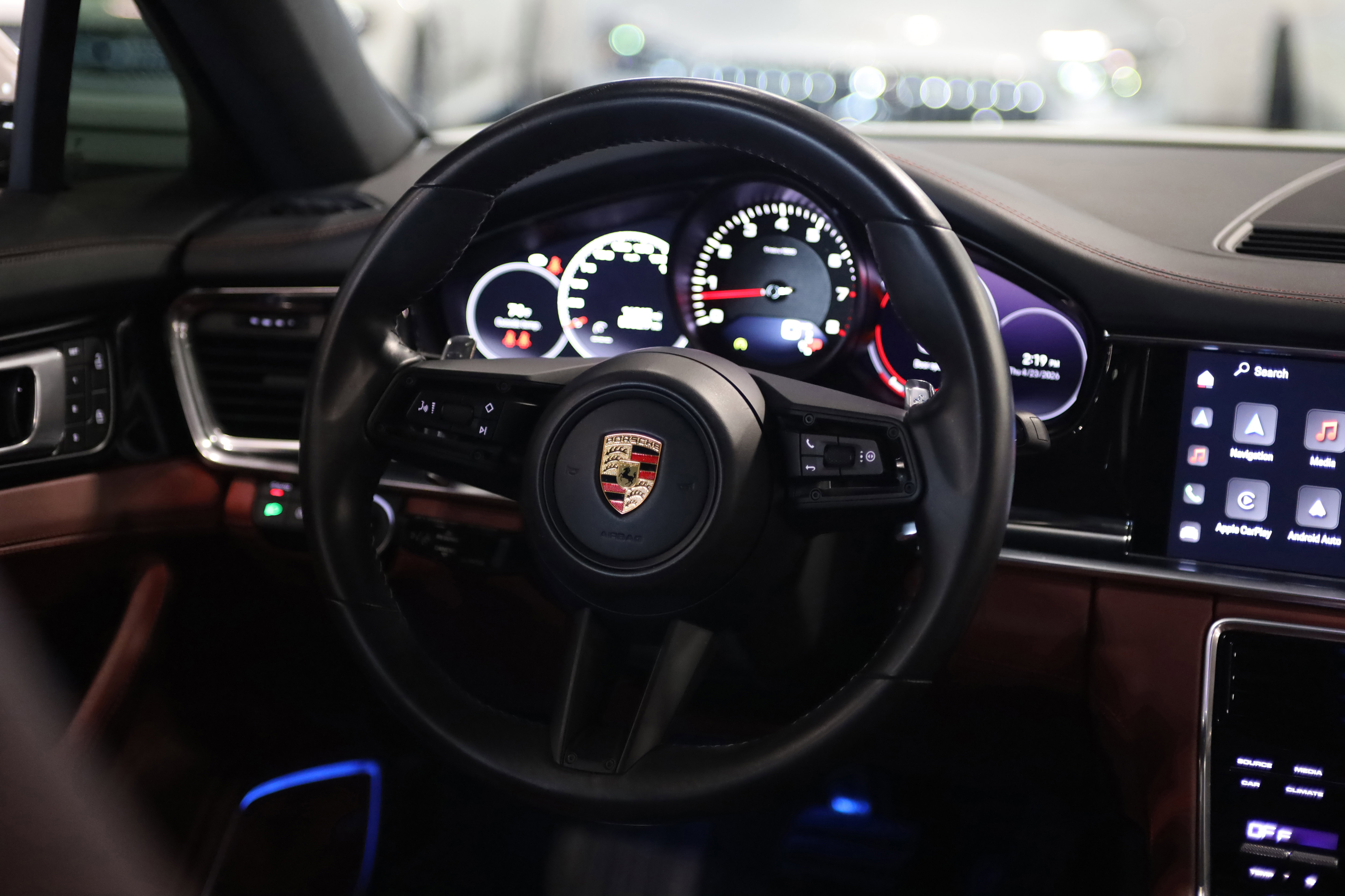 Used 2022 Porsche Panamera 4 AWD/4WD image 28