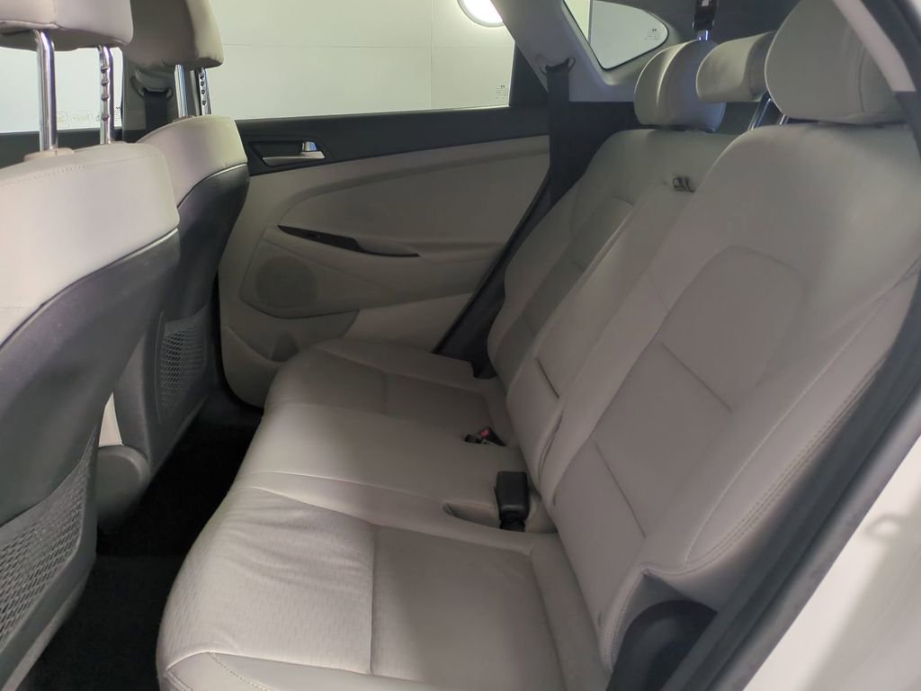 Used 2019 Hyundai Tucson SE image 15