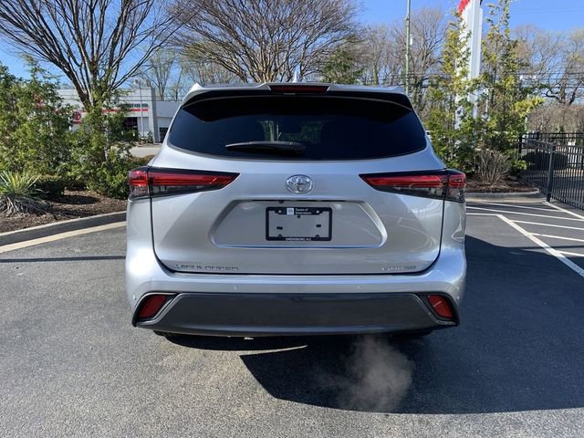 Used 2023 Toyota Highlander Limited image 7