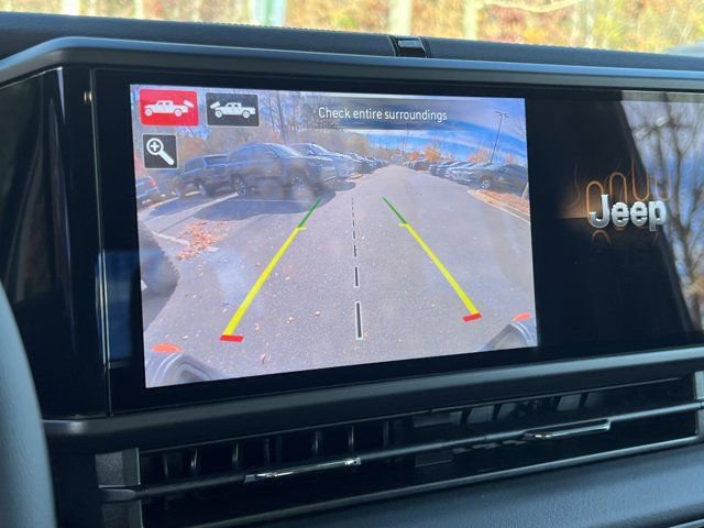 New 2026 Jeep Gladiator Mojave w/ Steel Bumper Group image 24