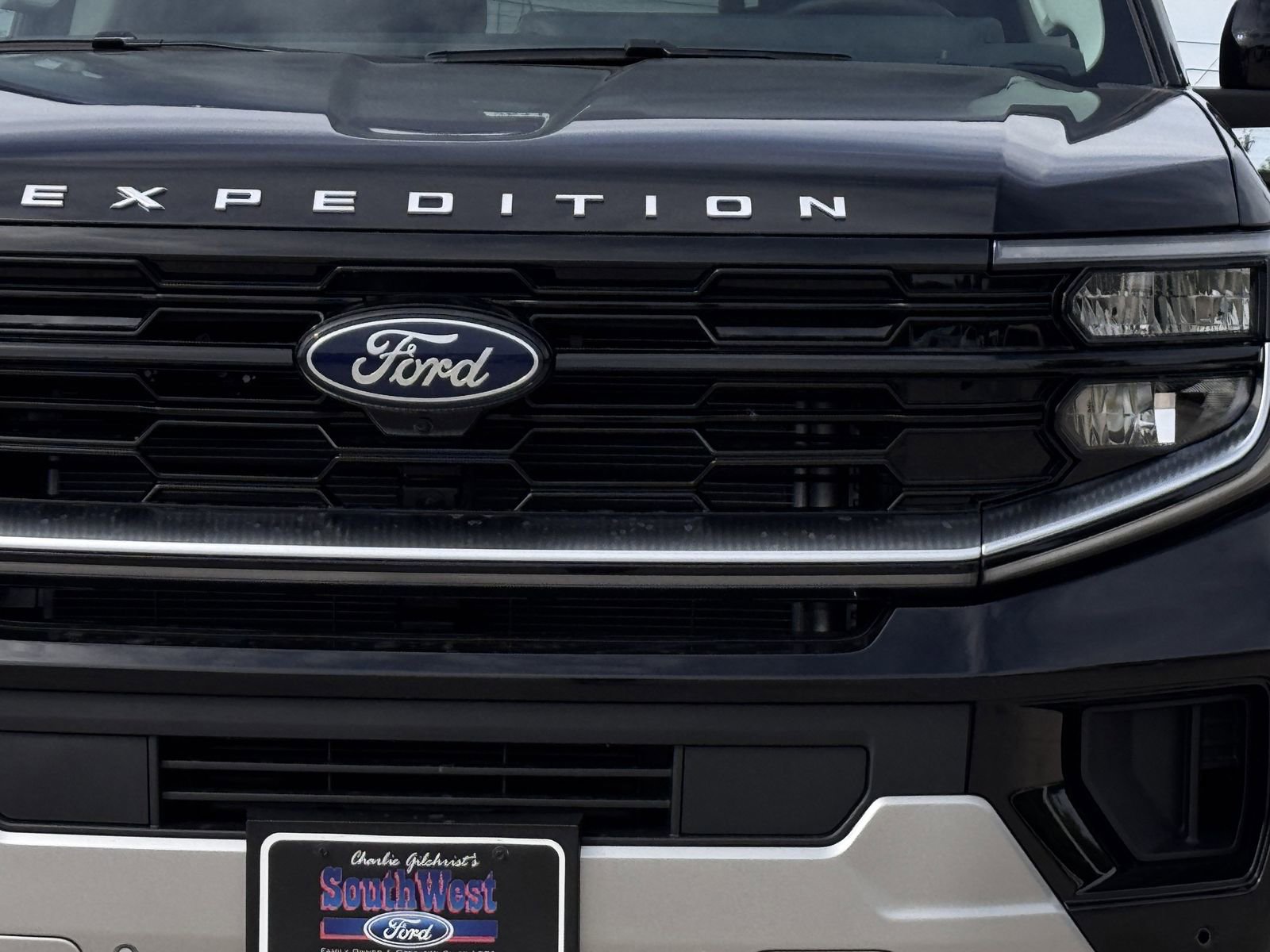 New 2026 Ford Expedition Platinum image 7