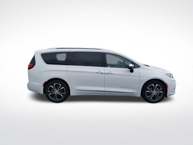 New 2026 Chrysler Pacifica Pinnacle image 35