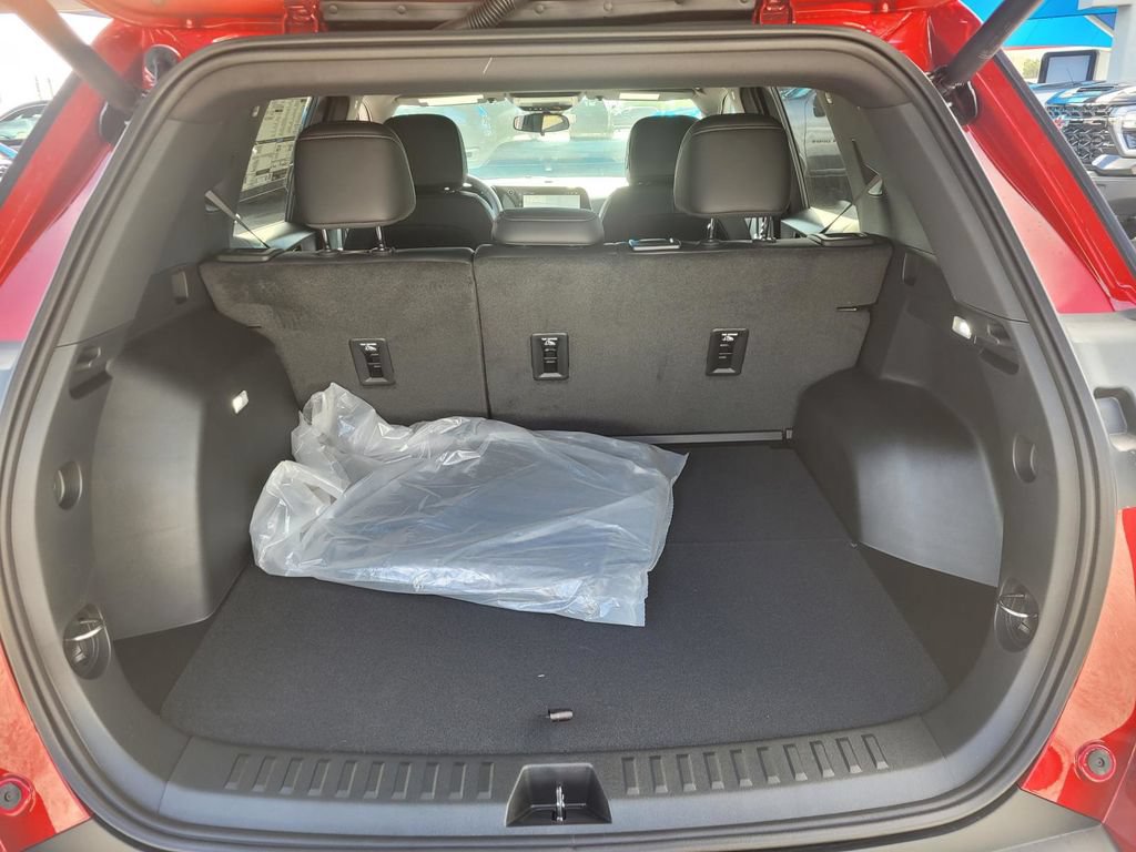 New 2027 Chevrolet Equinox LT w/ Convenience Package II AWD/4WD image 6
